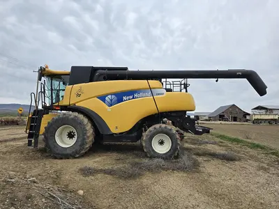 USED 2009 NEW HOLLAND CR9060