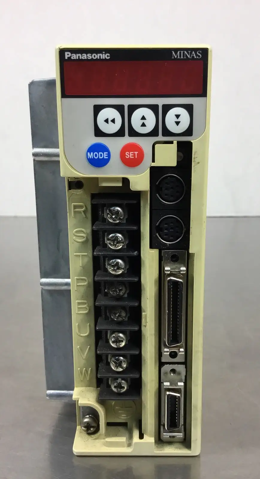 Panasonic MSS083A1XPA3 Position Drive Out: 750W 3Ph 4.3A 0-200Hz 116V~ 1B
