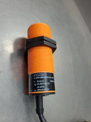 IFM KI0206 Programmable Non-Flush Mountable Capacitive Sensor. 5E-1/4