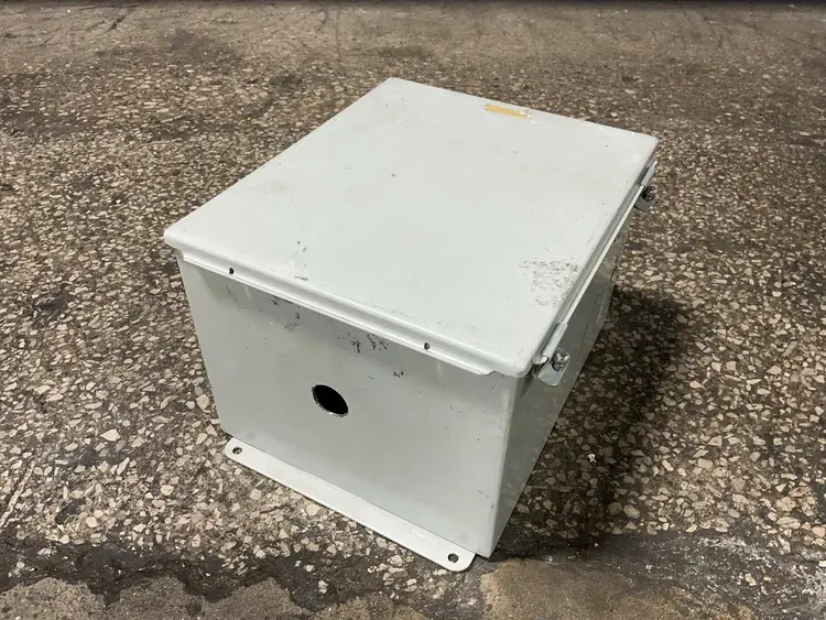 Used HOFFMAN A121D8CH Enclosures Ohio US | HGR 24 #1474876