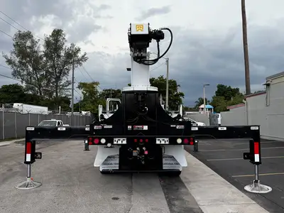 Used 2015 FREIGHTLINER 108SD Service & Utility Trucks Florida US | Truck and Van Outlet #1509214