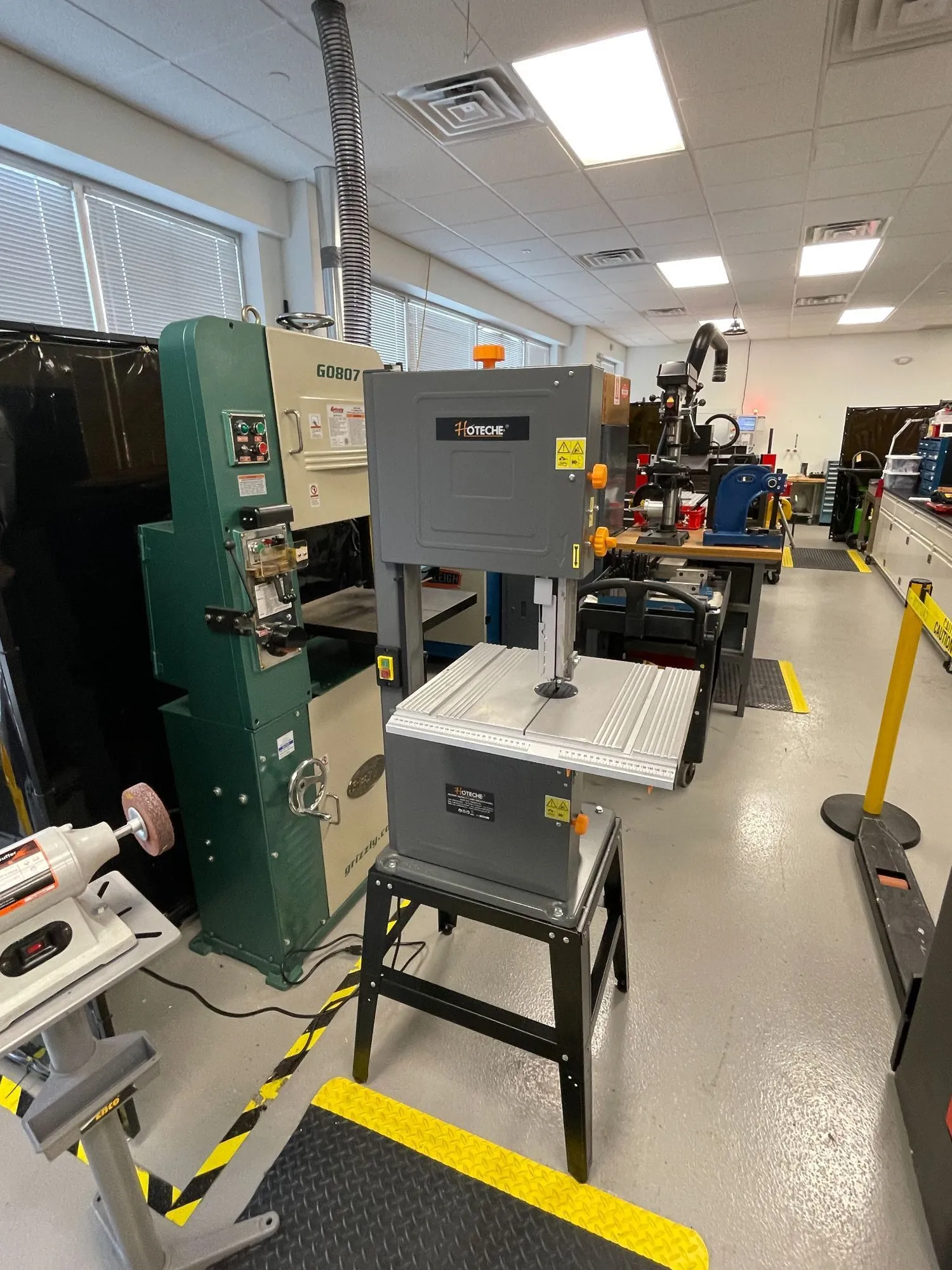 Used 2024 HOTECHE 7A-305MM Vertical Band Saws Maryland US | Clark Machinery Sales, LLC #1425704