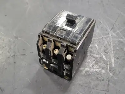 15 Amp, 3 Pole, Circuit Breaker