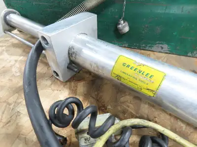 Greenlee One Shot Hydraulic Bender 883-4 Set 1.25-3" Rigid Conduit Needs Rebuilt