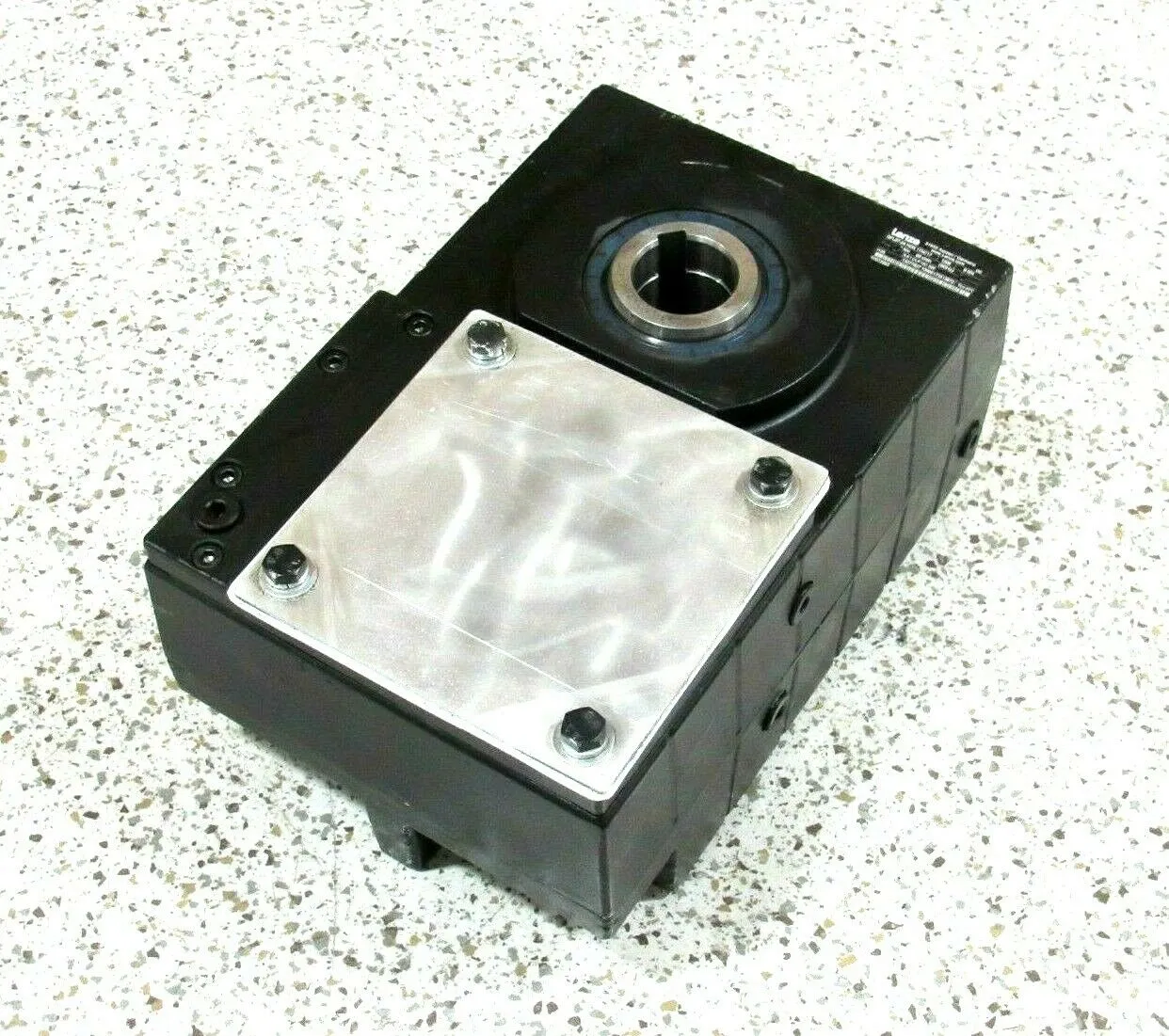 NEW LENZE GFL07-2A HDR 17NC17 GEAR REDUCER GFL072AHDR17NC17