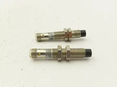 Allen Bradley 827C-D4NP12-D4 Proximity Sensor 12mm 10-30VDC  Lot of 2