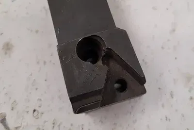 USED KENNAMETAL DTFNR-205D