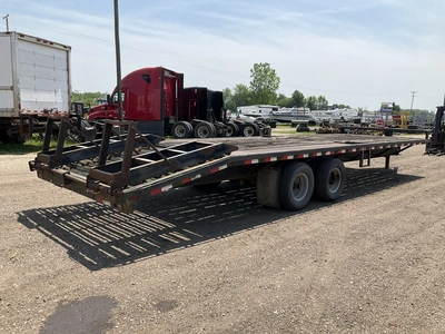 2005 Leland 30’ Tag Trailer