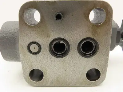 Used TOKIMEC VICKERS _UNKNOWN_ Valves/Fittings Indiana US | Arrow Industrial #1249820