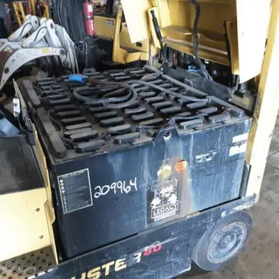 USED 2018 HYSTER E80XN