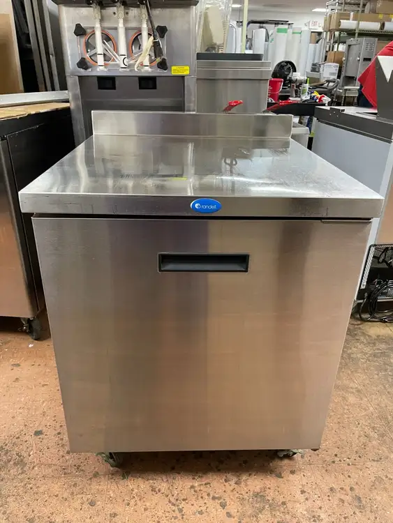 Used Randell Used 27" Randell 9402-290 Work Top Refrigerator 5.7 cu ft 115V - JD Worktop Refrigerators Illinois US | Falcon Restaurant Supply #1375038