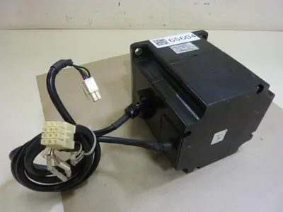 USED YASKAWA SGMP-08AWYR11