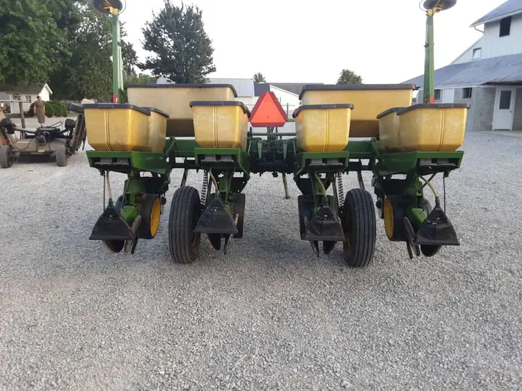 Used JOHN DEERE 7000 Planters Indiana US | Trustworthy Equipment #1403551