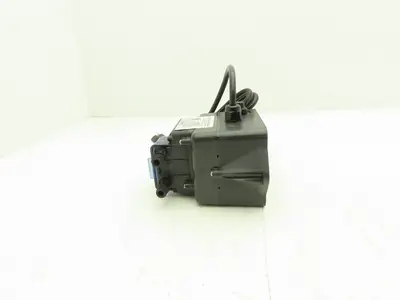 Stenner Model E10VXB Peristaltic Dosing Pump Adjustable 14 GPD 25 PSI 120V