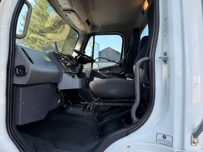 Used 2021 FREIGHTLINER M2 Street Sweeper Utah US | Global Remarketing #1285982