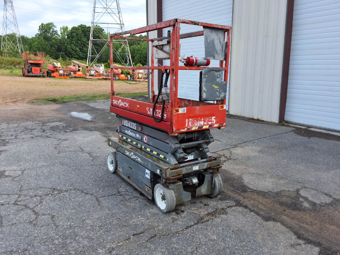 Used 2016 Skyjack SJ3219 Scissor Lifters North Carolina US | Stack Equipment #1208783