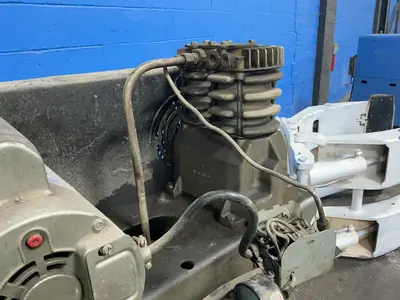 Used CAMPBELL HAUSFELD VT558704 Lubricated Reciprocating Air Compressors Ohio US | HGR 24 #1556816