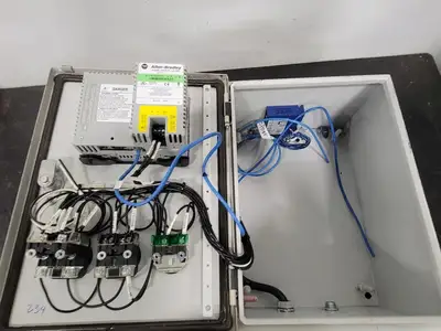 USED ALLEN-BRADLEY 2711P-K4M20D