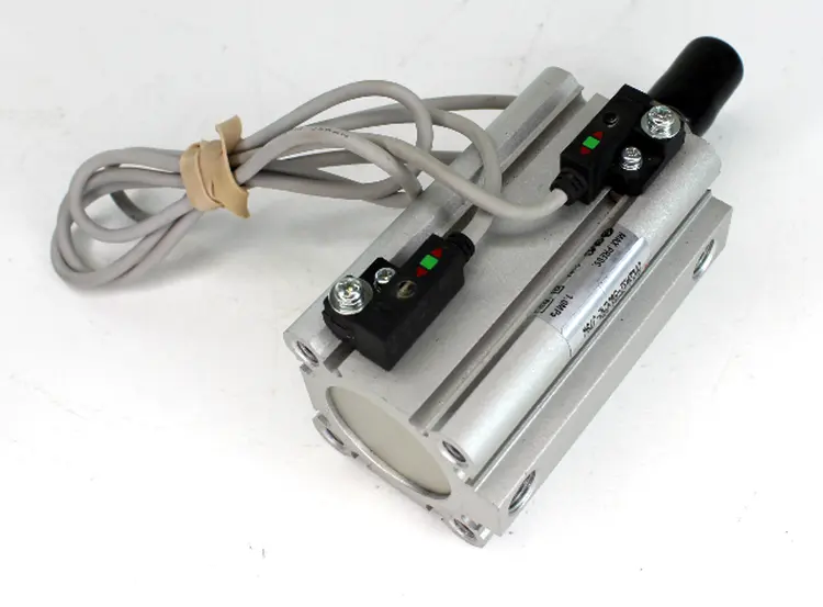 Used SMC CDQ2A32-50DCMZ-J79W Parts (Hydraulics and Pneumatics) Kentucky US | Industrial Parts R Us Inc. #358359