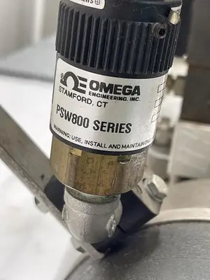 Used LINCON LINCON TP5339C HP 3/4 PH3 HZ60, PARKER D1VW8CNYCF, OMEGA PSW800 Parts (Hydraulics and Pneumatics) | ND Industrial Surplus #1215318