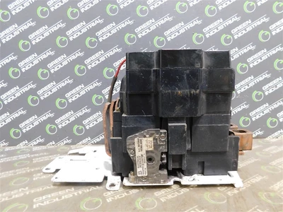 Square D 8536 SF01 Contactor NEMA Size 4 Form S Ser. A 460/575VAC @ 100HP Used