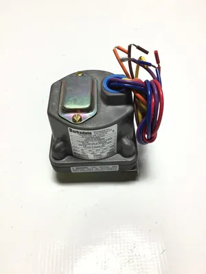 Barksdale D2H-A150SS Pressure or Vacuum Actuated Switch