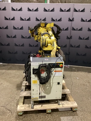 USED FANUC R-2000IB/210F + R30IB