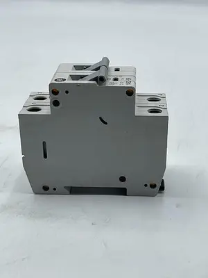 Used AB ALLEN BRADLEY AB ALLEN BRADLEY 1492-SP2C100 Fuses | ND Industrial Surplus #1215795