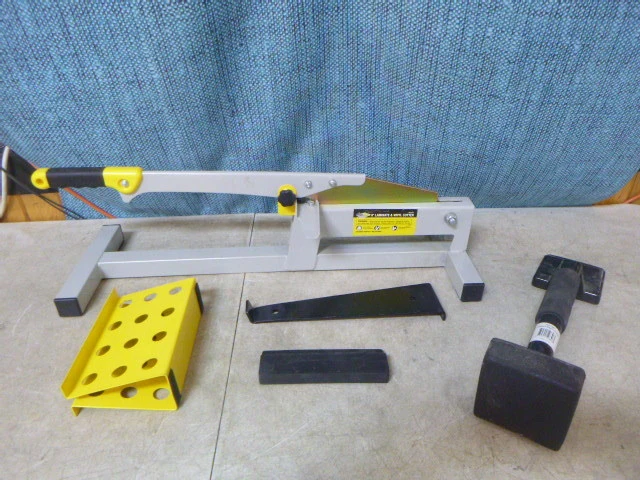 Tile Cutter and Knee Kicker