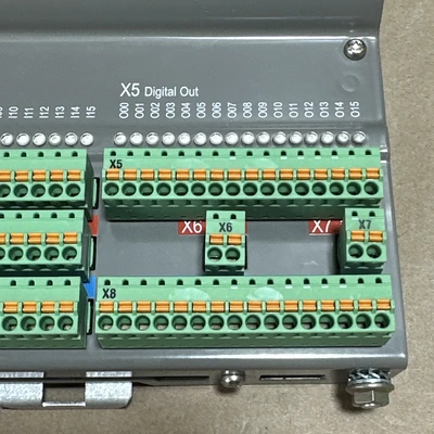 NEW Schneider Electric BT-4 DI01