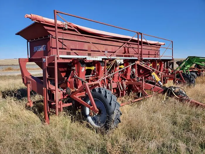 Used SPUDNIK 8080 Planters Idaho US | Berry Machinery #911062