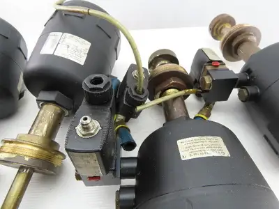 Butrkert 00462560 Pneumatic Assembly for Angle Valve Parts or Repair Lot of 4