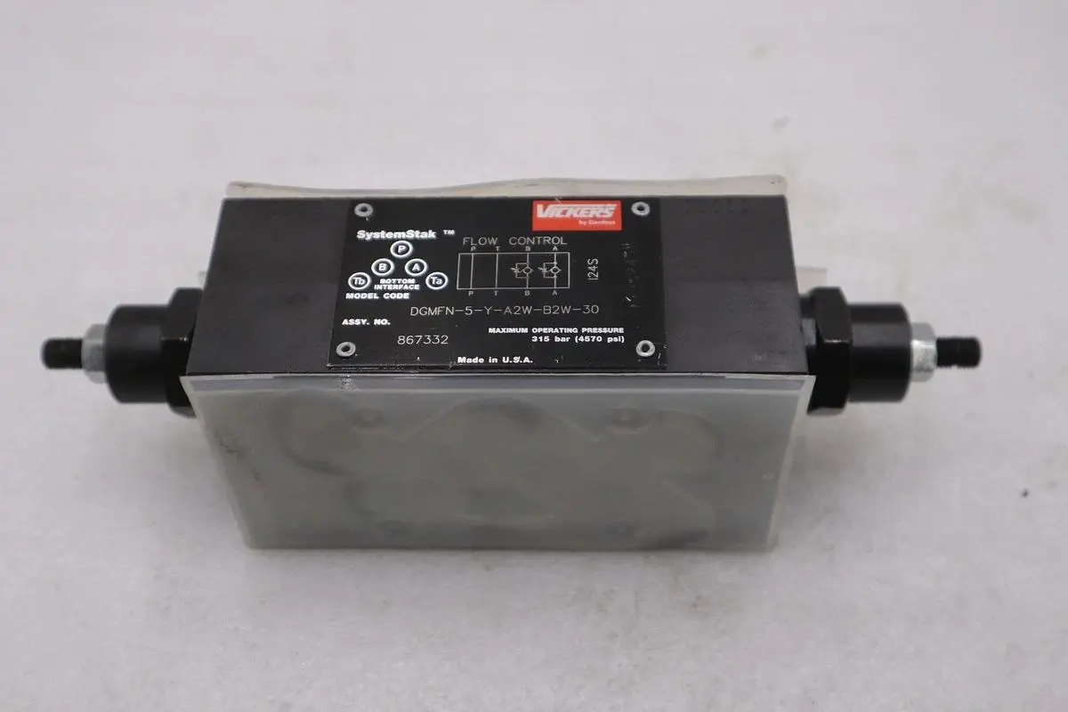 NEW Danfoss Vickers DGMFN-5-Y-A2W-B2W-30 Flow Control Valve STOCK GF-799