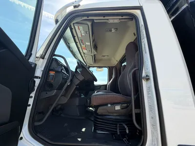 2023 VOLVO VNR300 Dump Trucks | Platinum Group (20)