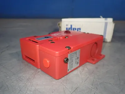 NEW IDEC HS1C