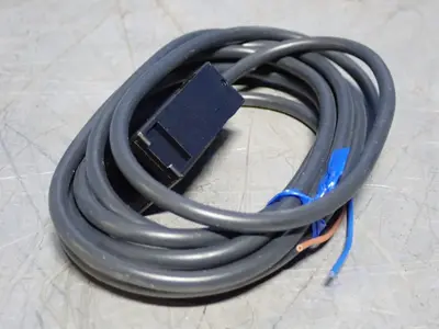 NEW OMRON E3R5L
