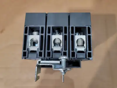 NEW SCHNEIDER ELECTRIC HLA36030