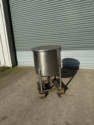 220L Single Skin tank with cone bottom