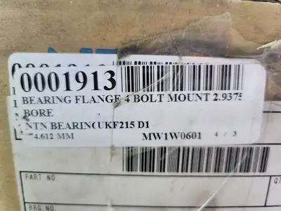 NEW NTN UKF215D1