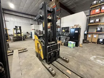 USED 2014 YALE NR035DB