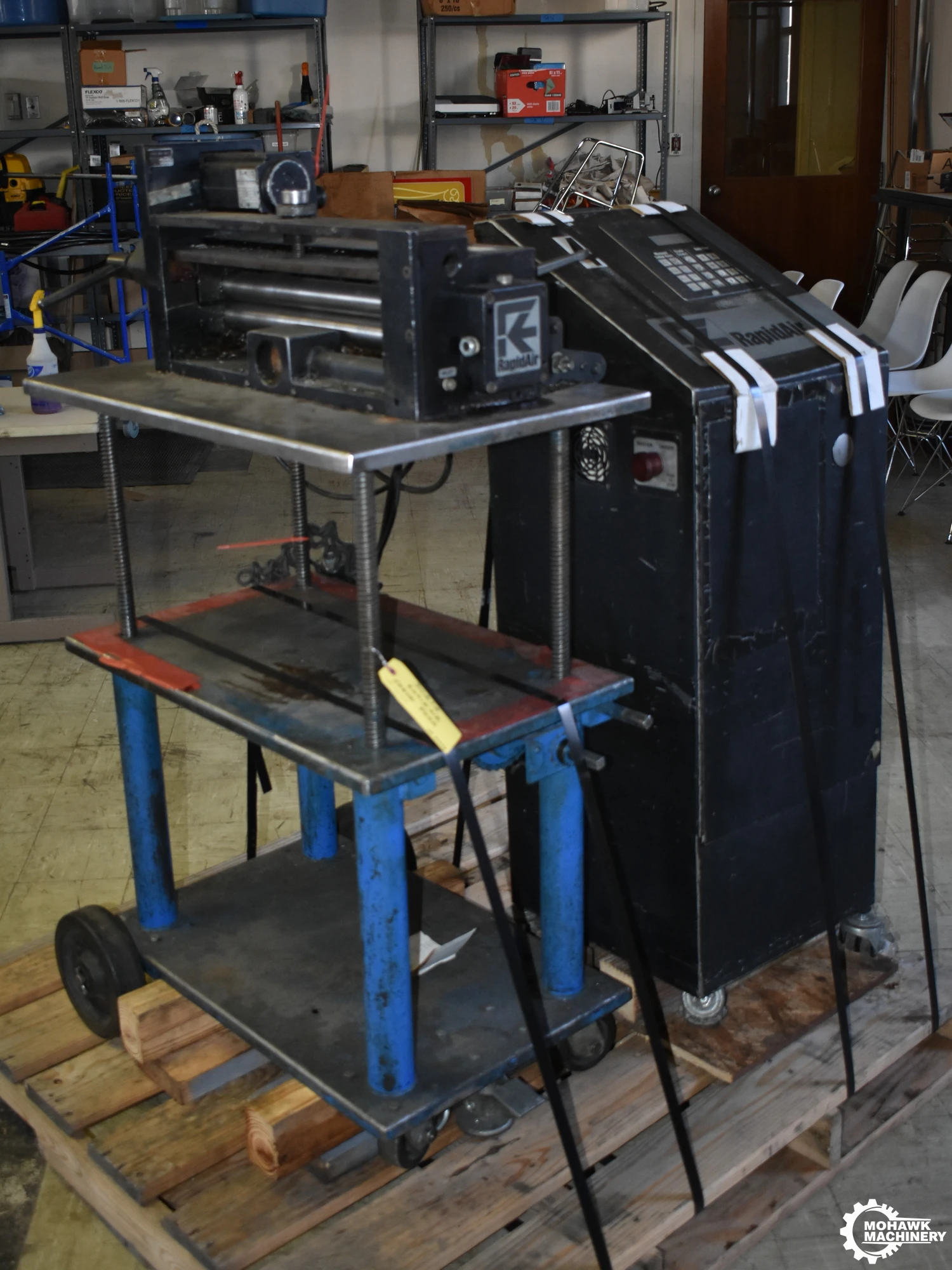 18" x 0.065" RAPIDAIR "118.C" SERVO FEED SYSTEM w/CONTROL CONSOLE - ADJUSTABLE STAND