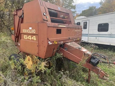 Used 1997 NEW HOLLAND 644 Square Balers Maine US | Beauregard Equipment #1561807