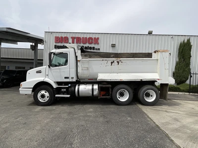 Used 2011 VOLVO VHD Dump trucks California US | Big Truck & Equipment #1412219