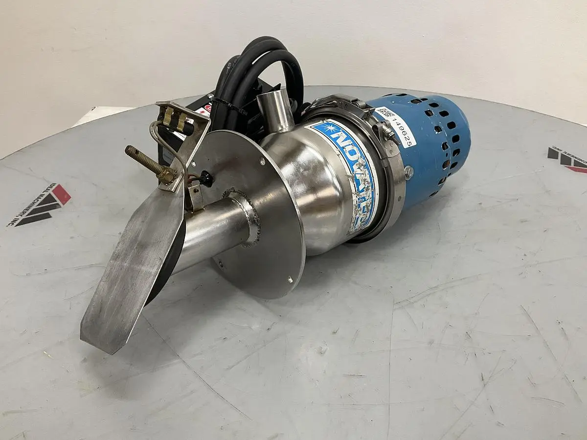 NOVATEC Loader Used