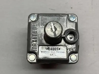New | in-Stock MAXITROL R400S Regulators Ohio US | Surplus Asset Holdings #1246802
