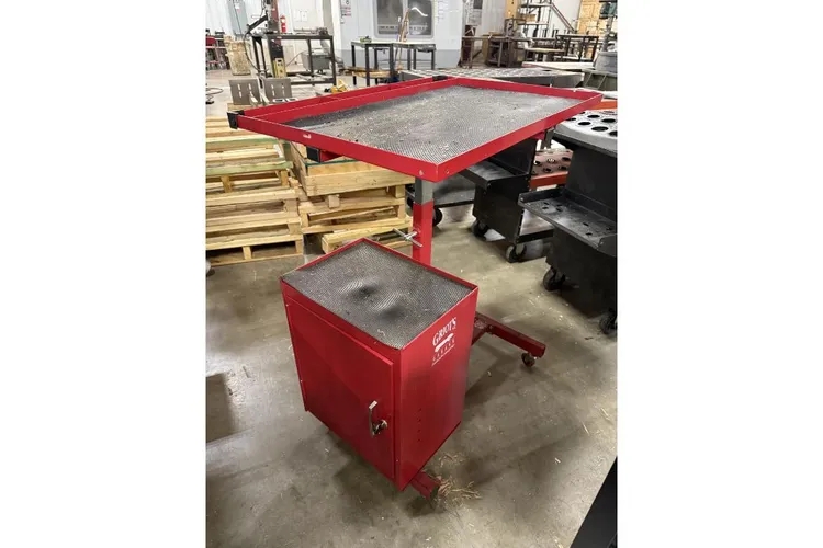 Used _UNKNOWN_ _UNKNOWN_ Work Benches Utah US | KD Auctions #1553835