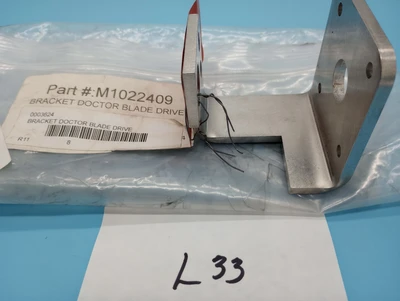 BRACKET DOCTOR BLADE DRIVE M1022409