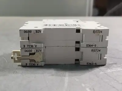 16 Amp, 2 Pole, 400 volts Circuit Breaker (Bag of 4)
