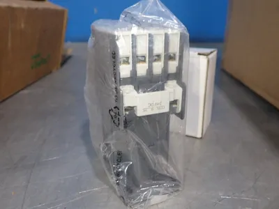 New | in-Stock C3 CONTROLS 300S09M30 PLC Contactors Ohio US | HGR 24 #786956