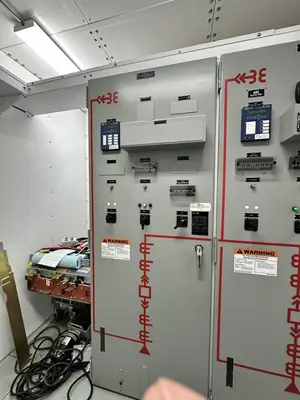 Used _UNKNOWN_ _UNKNOWN_ Switchgears New York US | Apex Auctions #1550774